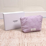 Chanel薰衣草紫毛絨山茶花壓紋贈品化妝袋 (21/8截 預計9月下旬)
