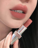 【Prada #B02 柔粉棕唇膏｜1.3g小樣｜溫柔系「偽素顏」王者】 (23/4截 預計5月下旬)