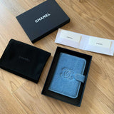 Chanel 2026 VIP生日贈禮牛仔護照夾🎁配防塵袋+禮盒 (17/5截 預計6月中旬)